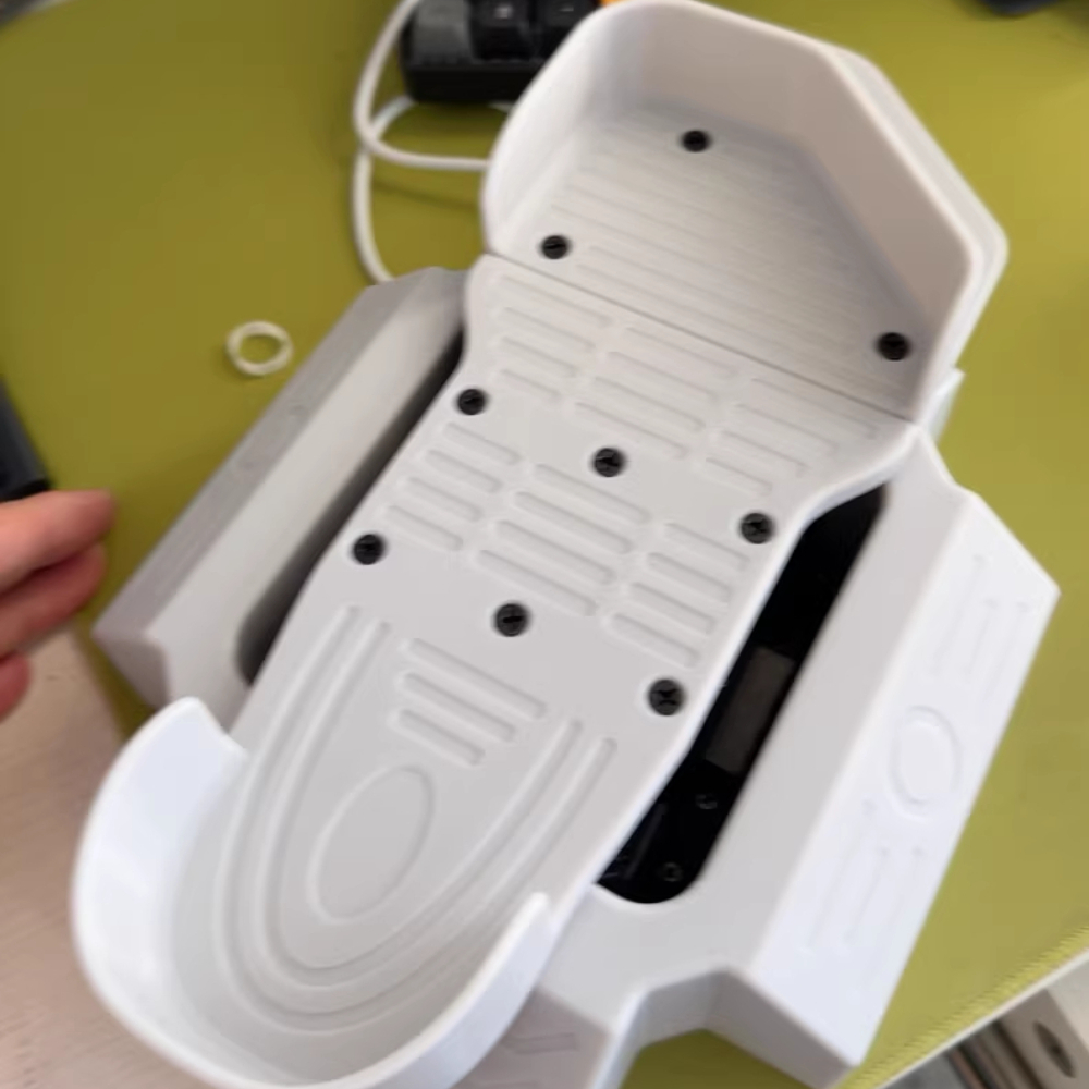 لوحة مفاتيح للألعاب بدواسة قدم - مراجعة Usb Foot Pedal Gaming وسعره
